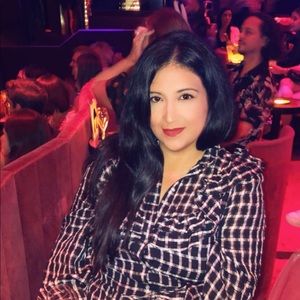 Meet your Posher, Gabriela